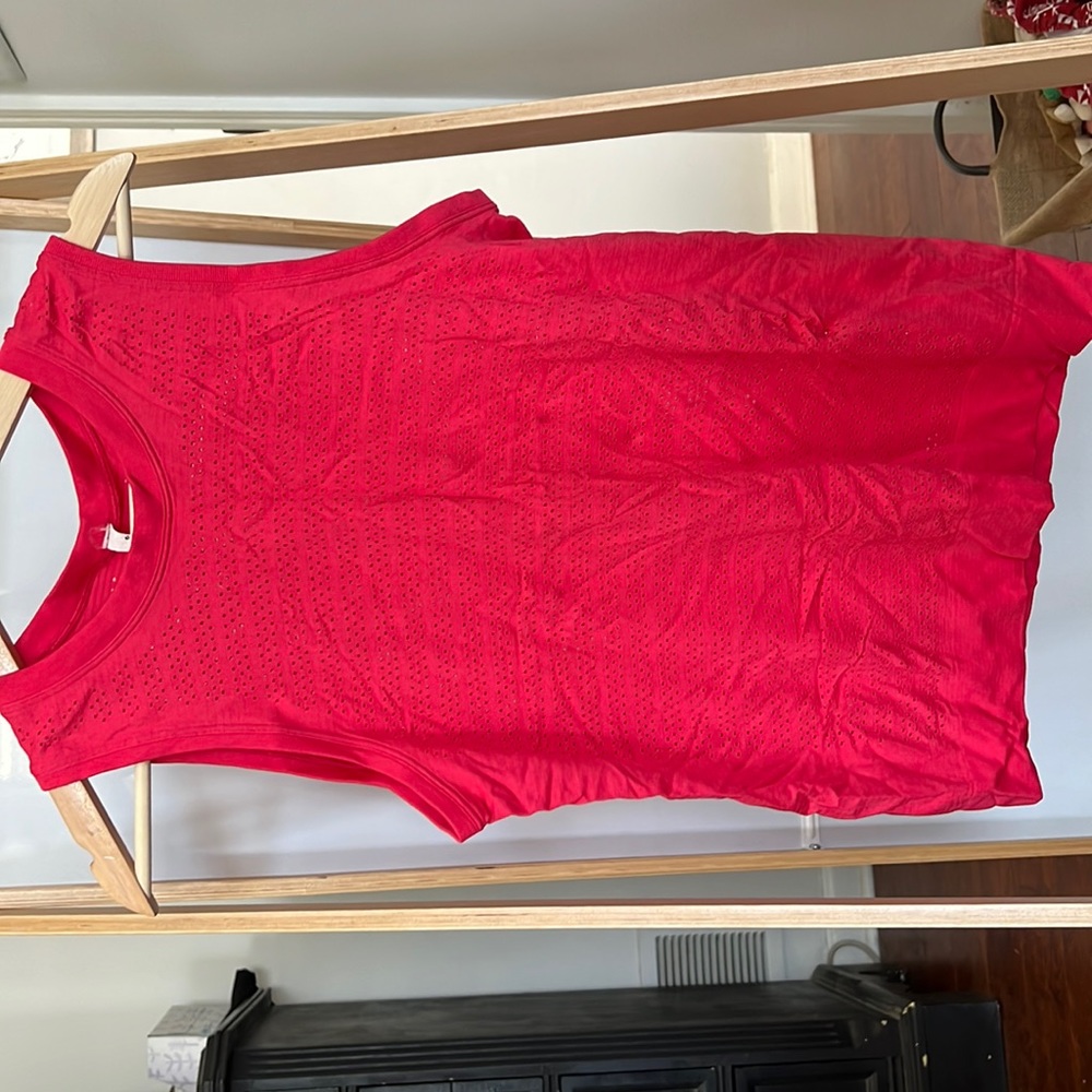 LuluLemon Work out shirt